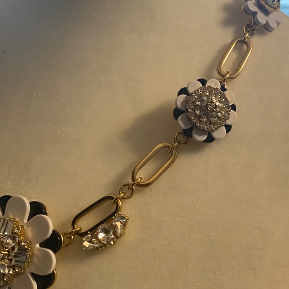 Kate Spade, flower style, gold & crystal necklace - Picture 14 of 16